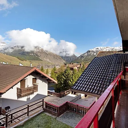 Attila Panorama Ливиньо